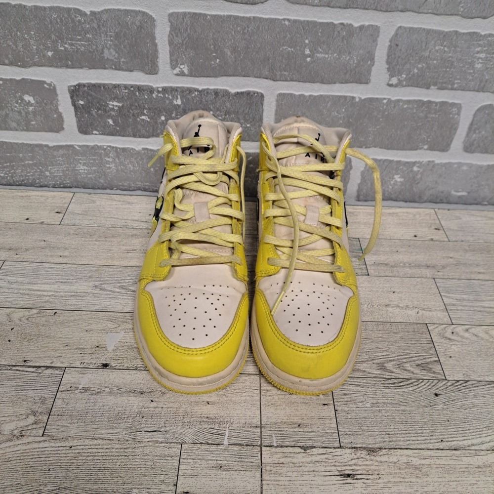 Nike Air Jordan 1 Mid SE Dynamic Yellow Floral Rose Patch Size 6y AV5174-700
